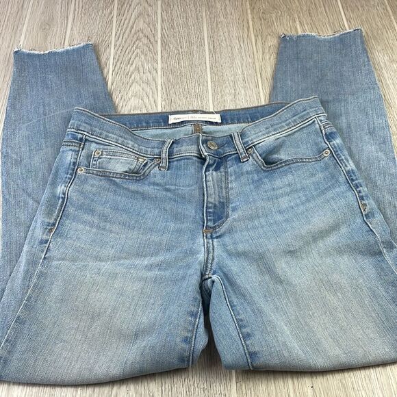 Gap True Skinny Ankle Jeans.  Distressed. 38R - Picture 2 of 9